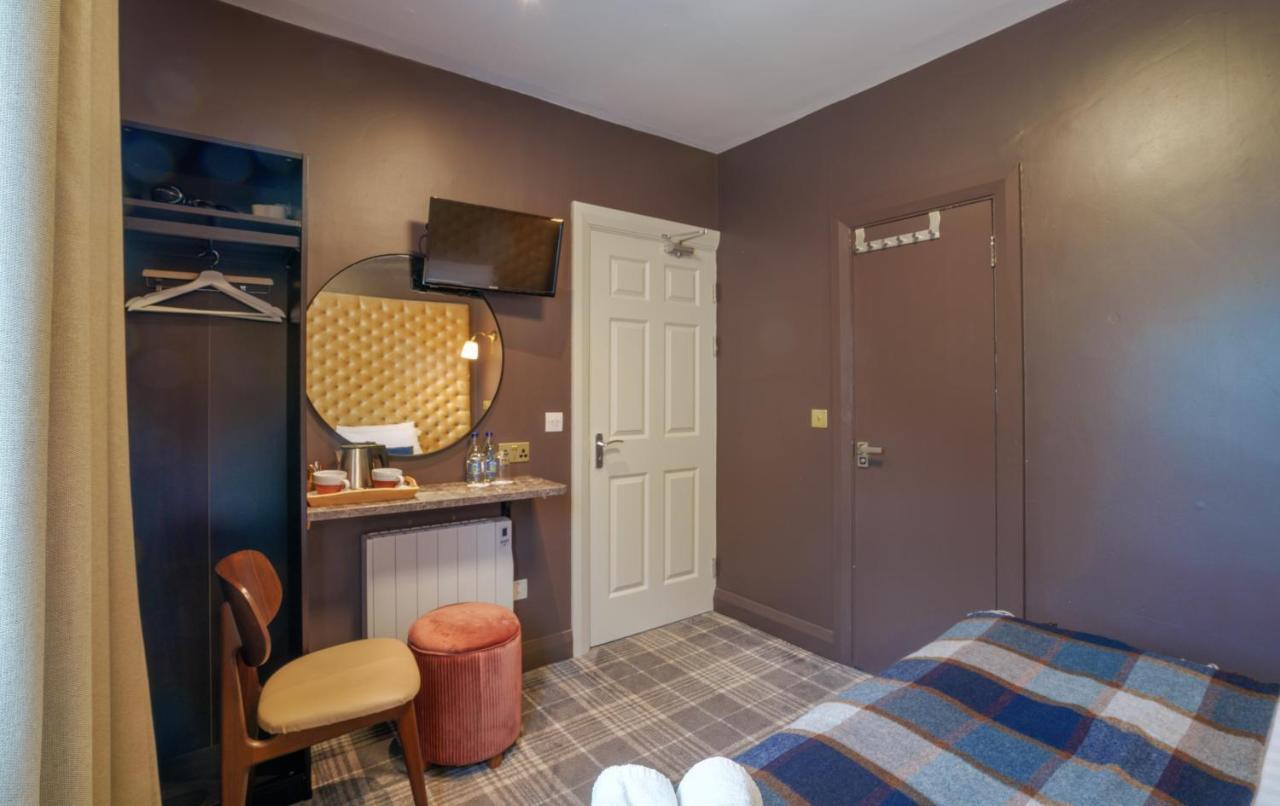 Topper'S Rooms Guest Accommodation Carrick on Shannon Екстериор снимка