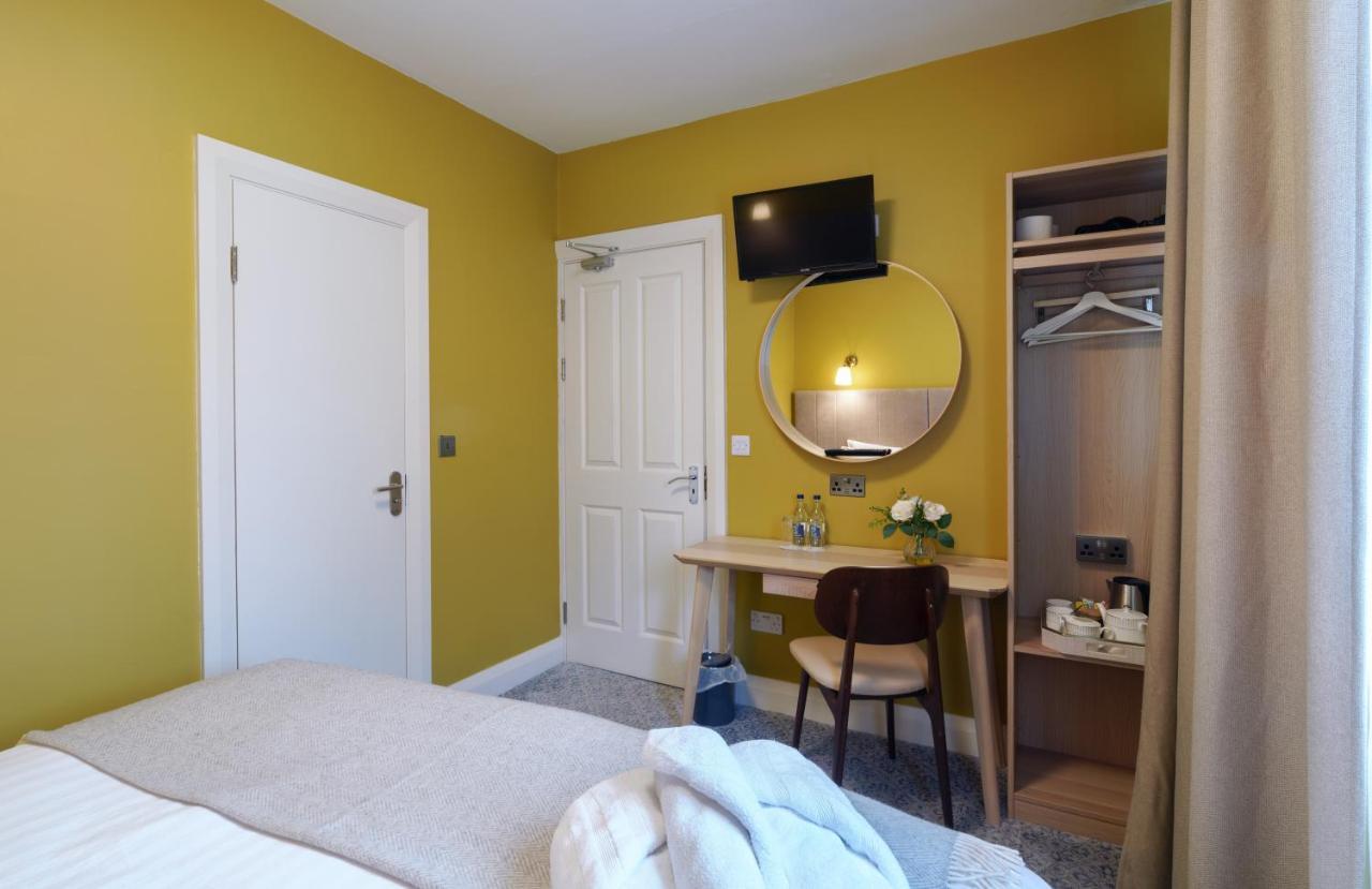 Topper'S Rooms Guest Accommodation Carrick on Shannon Екстериор снимка