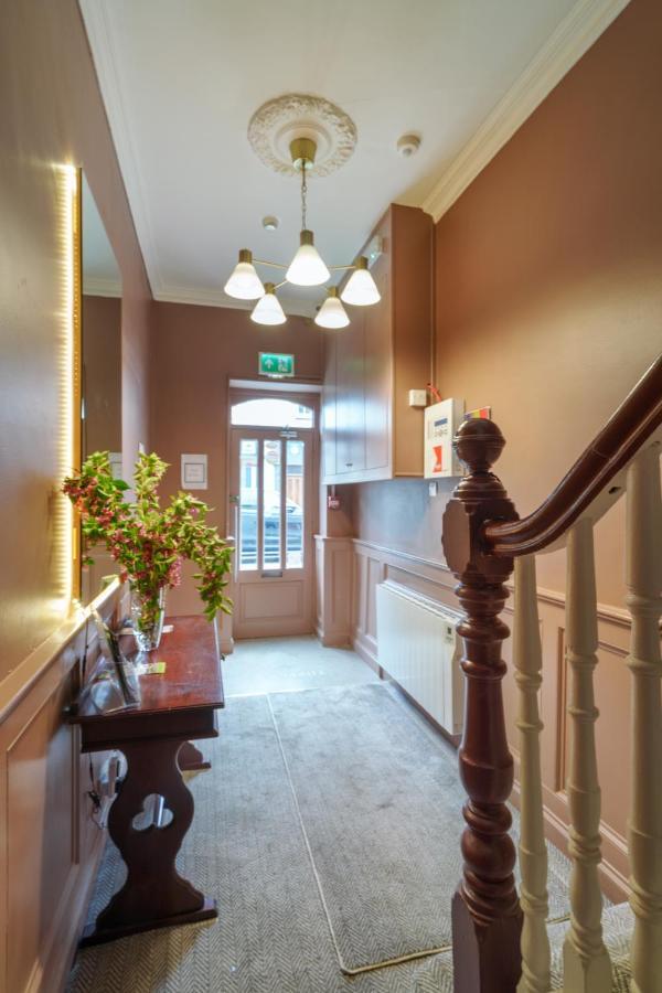 Topper'S Rooms Guest Accommodation Carrick on Shannon Екстериор снимка