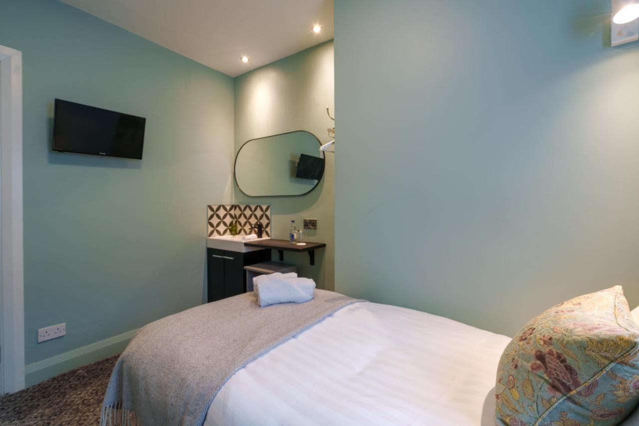 Topper'S Rooms Guest Accommodation Carrick on Shannon Екстериор снимка