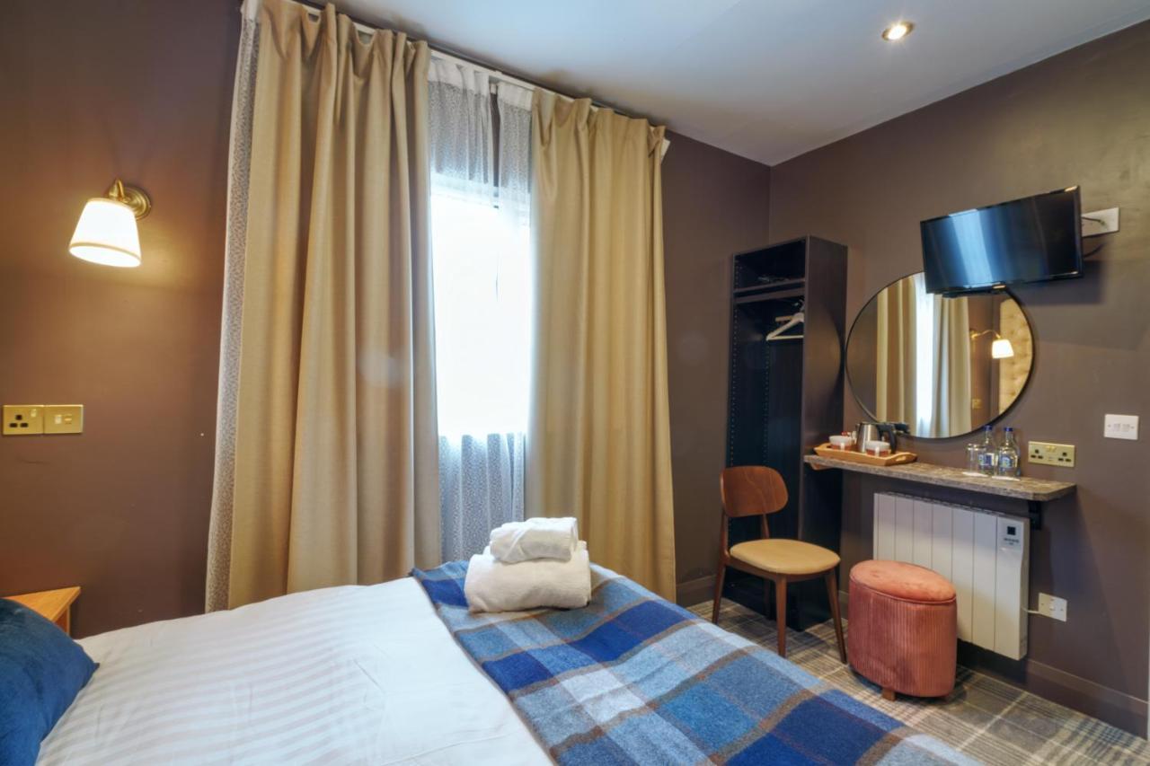 Topper'S Rooms Guest Accommodation Carrick on Shannon Екстериор снимка