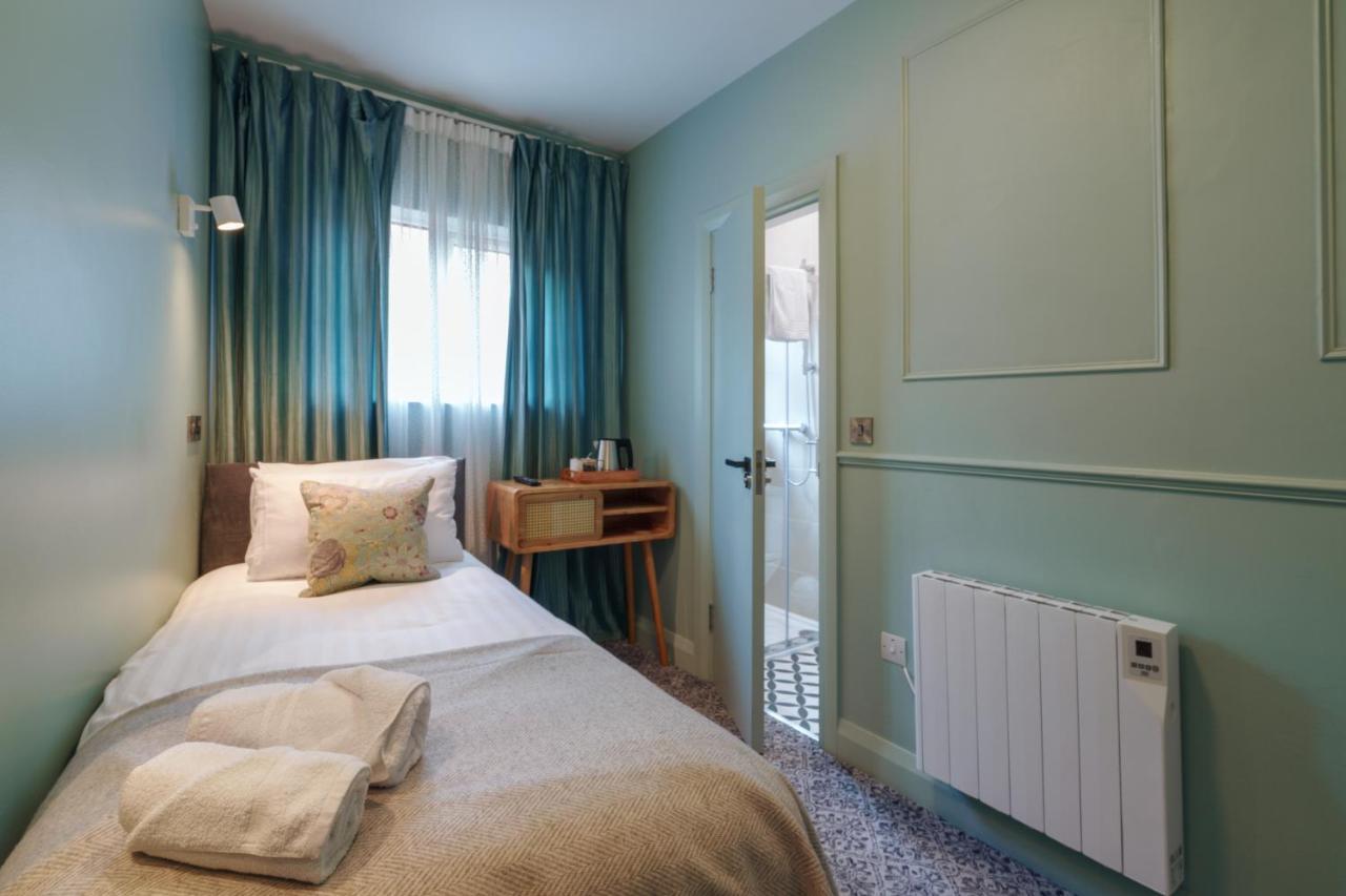 Topper'S Rooms Guest Accommodation Carrick on Shannon Екстериор снимка