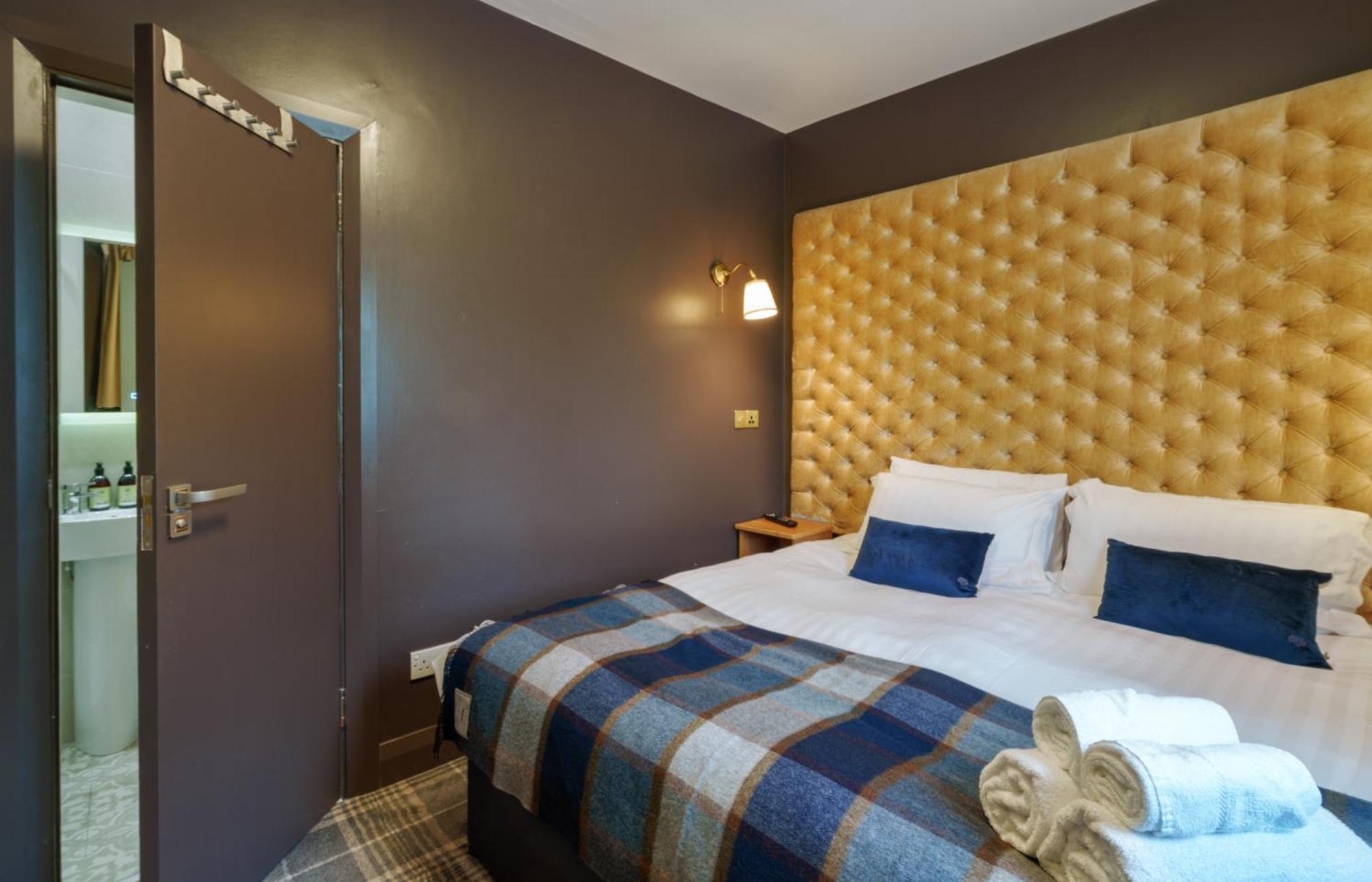 Topper'S Rooms Guest Accommodation Carrick on Shannon Екстериор снимка
