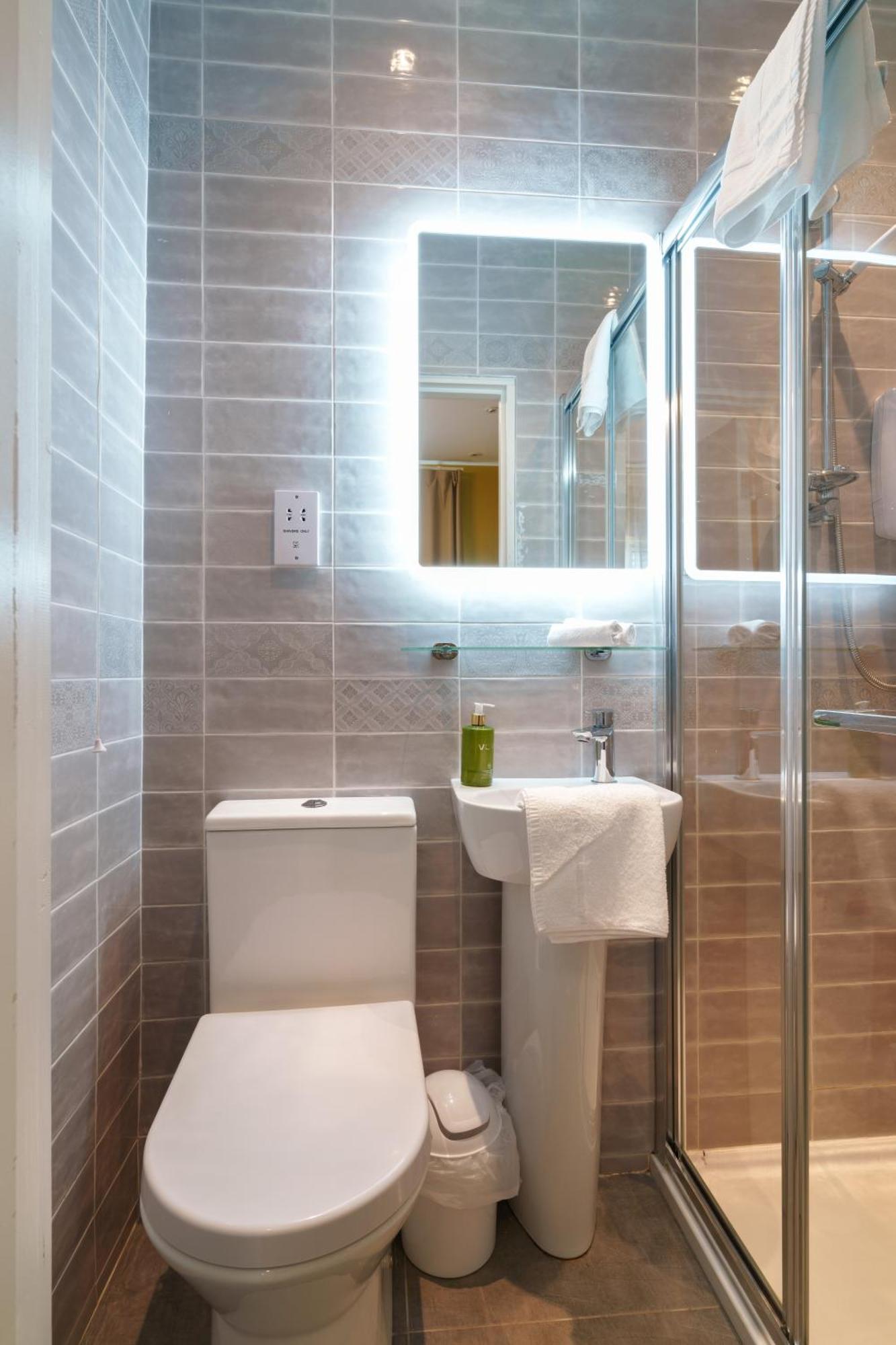 Topper'S Rooms Guest Accommodation Carrick on Shannon Екстериор снимка